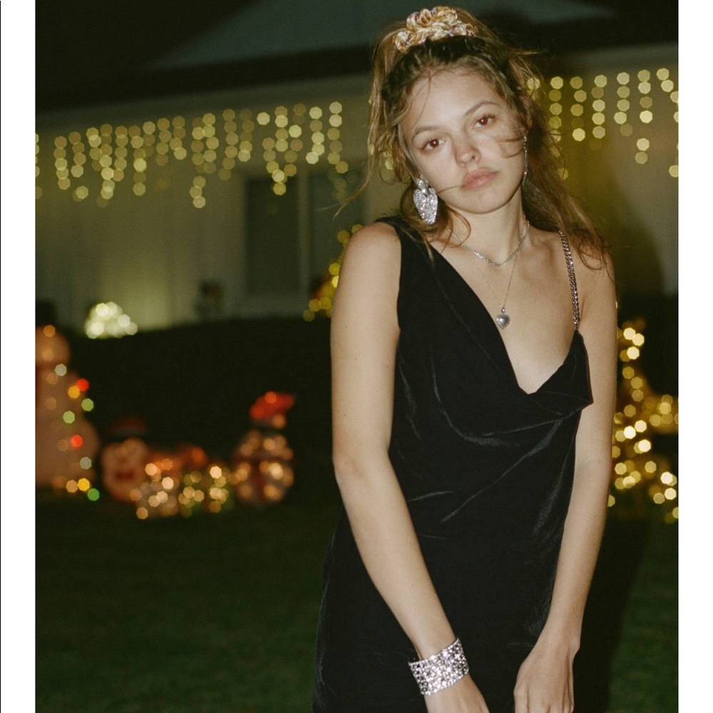 ZARA CHAIN VELVET DRESS NWT